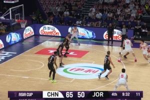 😏这就是射手！程帅澎弧顶借掩护再中一记三分&个人四记