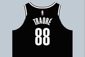 记者：篮网19号秀特拉奥雷将球衣号码从19改为88 队史首个88号