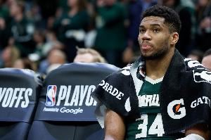 字母谈新阵容：我看到了球队潜力能打快节奏篮球 防守会变得更好