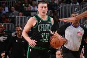 安芬尼-西蒙斯：曾与利拉德CJ搭档过 这对和普理查德磨合有帮助