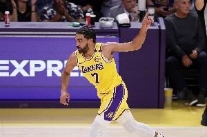 我要打10个！文森特首节三分7中5爆砍18分 得分占全队一半！