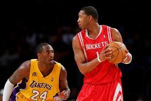 比科比还多一个？奥尼尔：巅峰的我搭档艾弗森&麦迪都能拿4冠