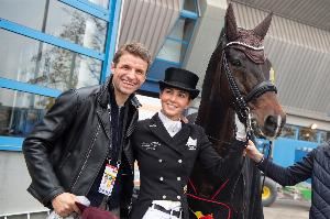 因踢球分居三个月！穆勒：我会想到妻子和家人，但不是想念