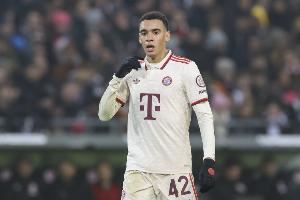 法尔克:穆西亚拉12月或明年1月复出尚未确定,拜仁不会施加压力